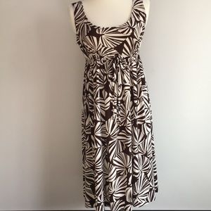 London Times dress Sz L floral pattern brown /white . Like new